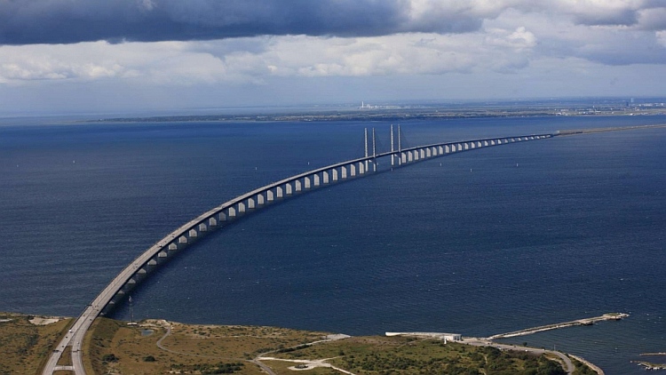Le pont-tunnel Øresund se dote d’une centrale PV de 255 kW