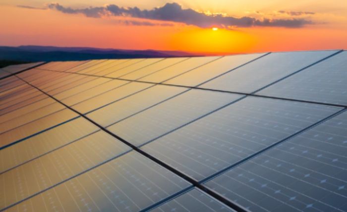 Faurecia va équiper plus de 150 sites avec des panneaux solaires