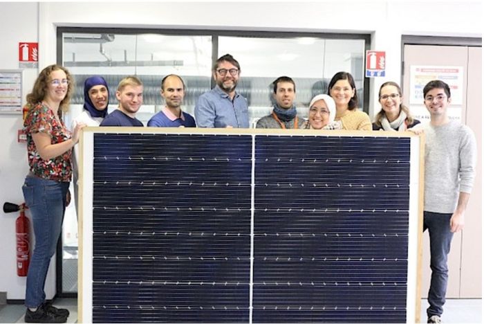 Le CEA à l’INES réalise un panneau photovoltaïque démonstrateur très bas bilan carbone