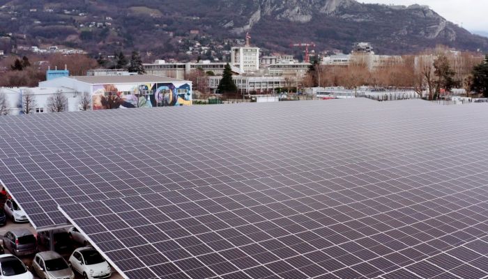STMicroelectronics Grenoble inaugure son premier parking à ombrières PV en France avec Reservoir Sun et Gaz Electricité de Grenoble
