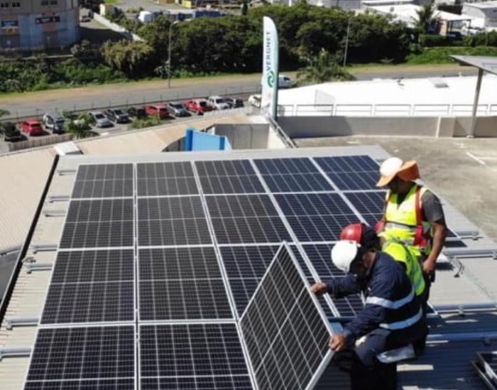 Vergnet lance 8 chantiers d’installations photovoltaïques en France
