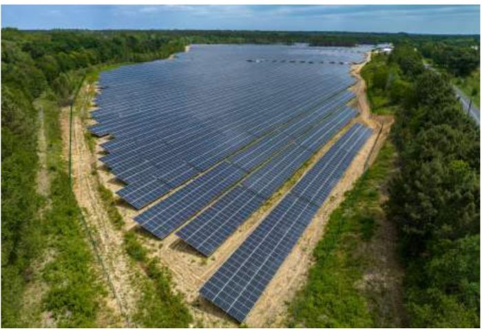 ZE Energy inaugure une centrale hybride PV + Stockage à Gièvres