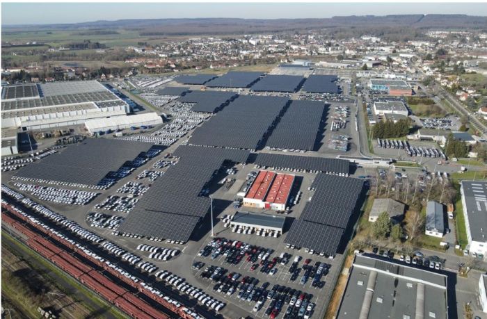 Engie Green inaugure la centrale photovoltaïque en ombrières de Volkswagen Group France à Villers-Cotterêts (Aisne)