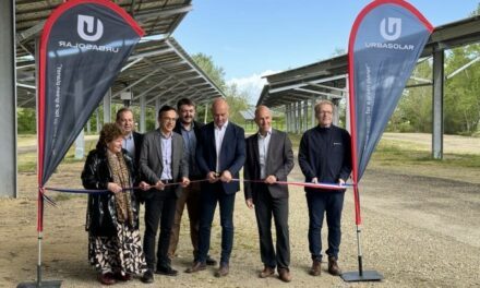 Urbasolar inaugure des ombrières photovoltaïques sur les parcs Walygator Sud-Ouest et Aqualand Agen