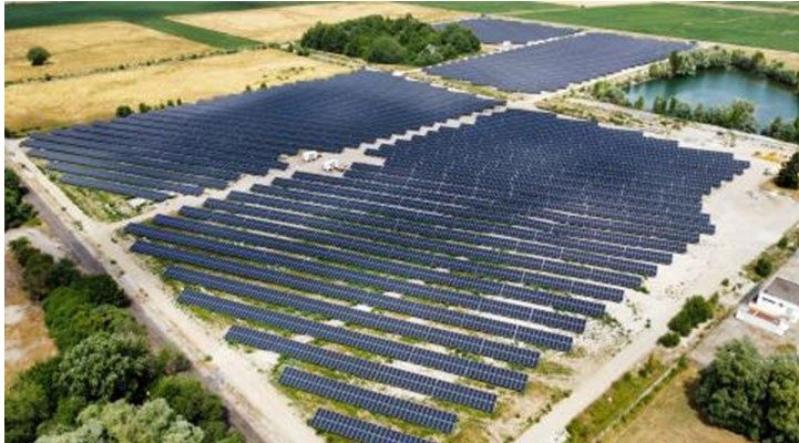 TotalEnergies inaugure sa première centrale solaire en Alsace à Oberhoffen-sur-Moder (Bas-Rhin)