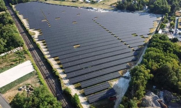 Urbasolar signe un PPA de 30 ans avec le ministère des Armées pour la fourniture d’électricité solaire sur le site de Salbris (41)