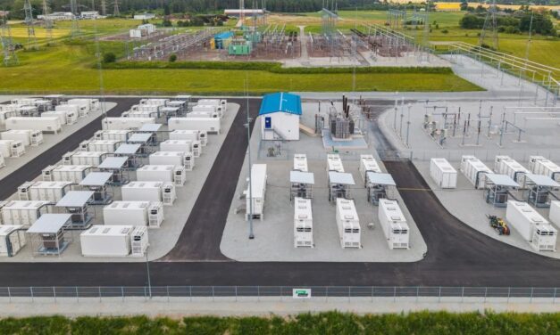 Corsica Sole met en service Hertz 2, 100 MW de stockage en Estonie