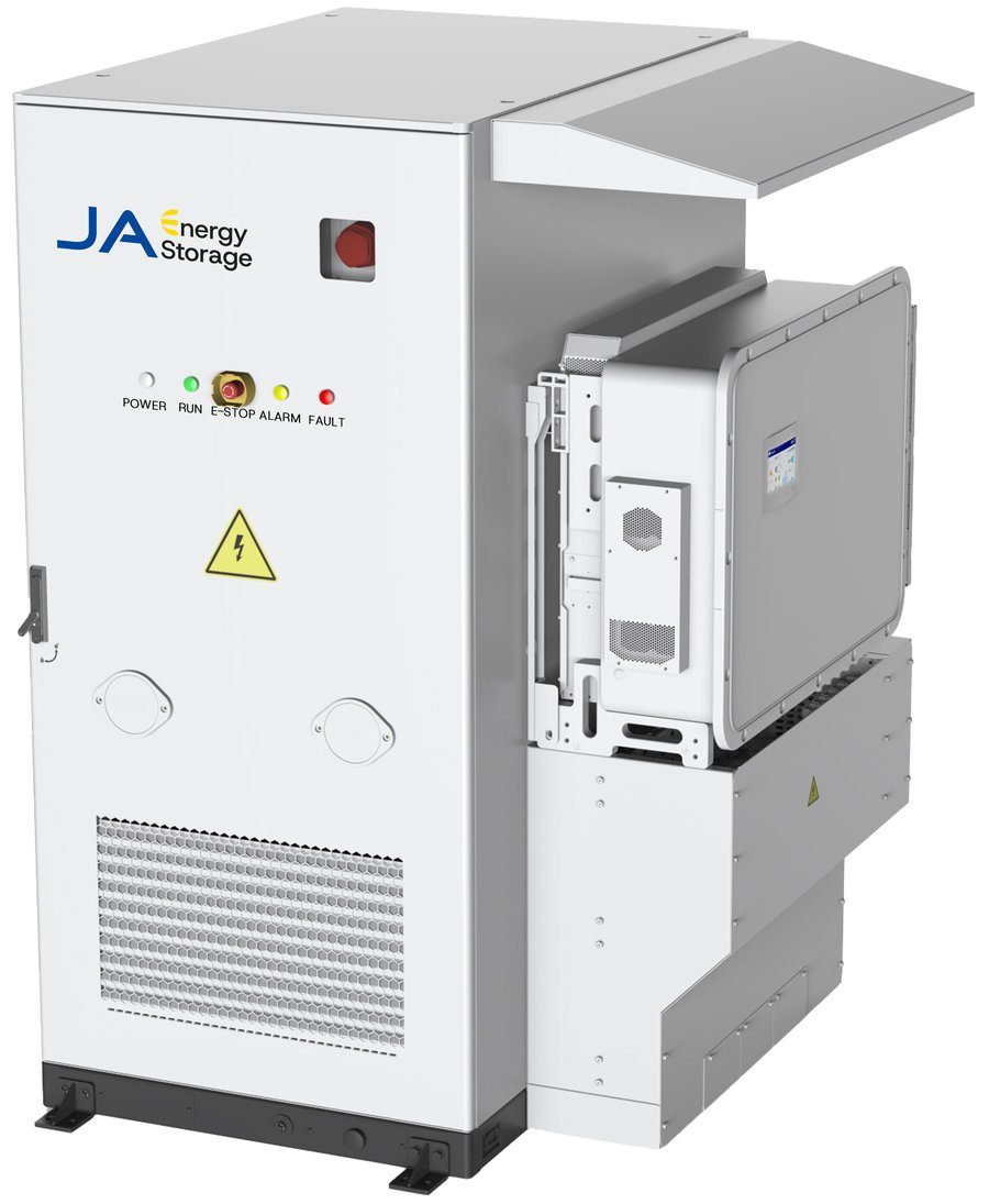 Armoire de stockage JAPlanet Fusion de JA Solar avec son onduleur hybride