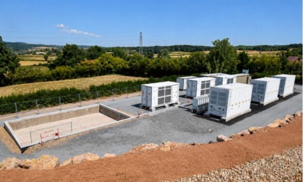 Verso Energy adosse une batterie de 6 MW à sa centrale solaire flottante de Gueugnon